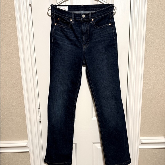 GAP FLARE HIGH RISE SZ. 27 R - Picture 1 of 4